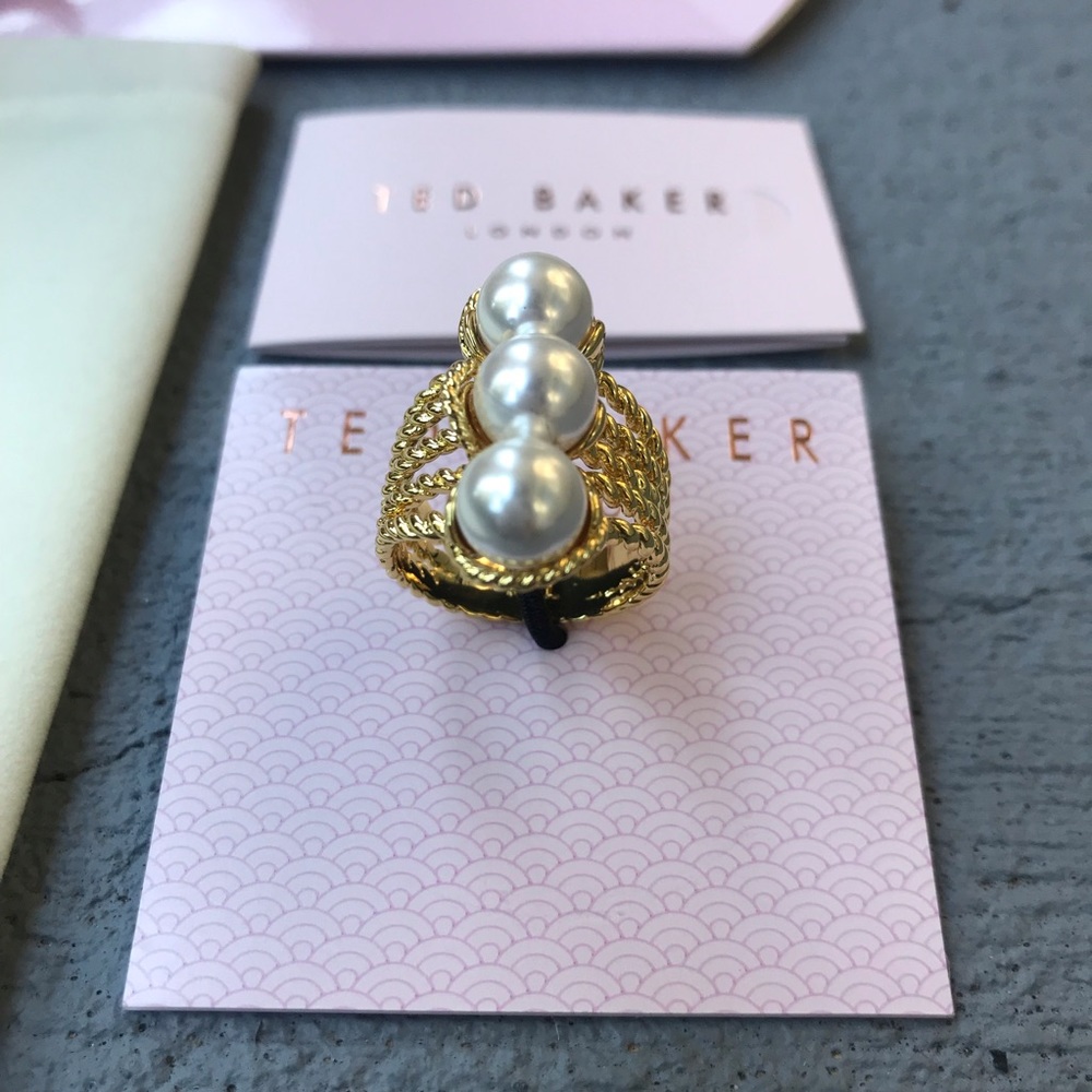 Ted Baker Triple Pearl Cluster Rope Twist Ring